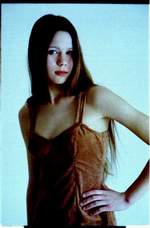 ...она училась на фотомодель...